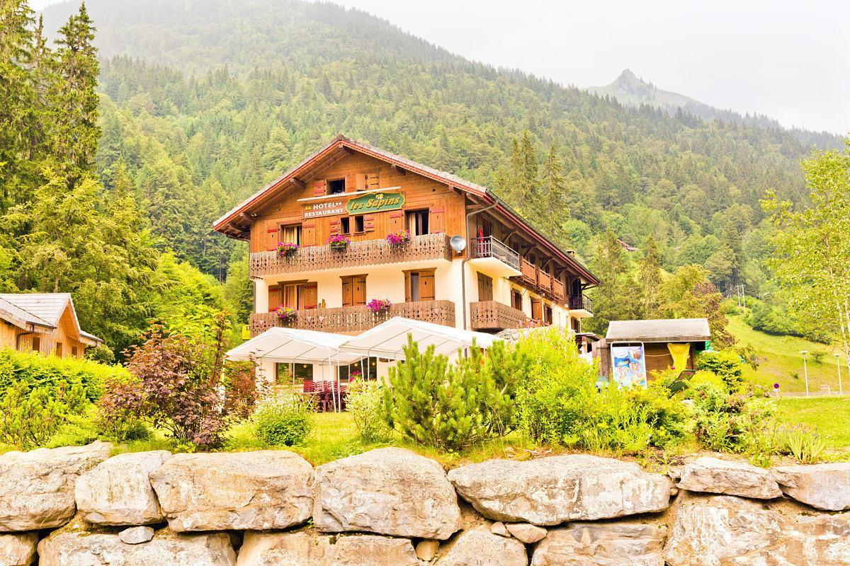 Logis Hotel Les Sapins Montriond Extérieur photo